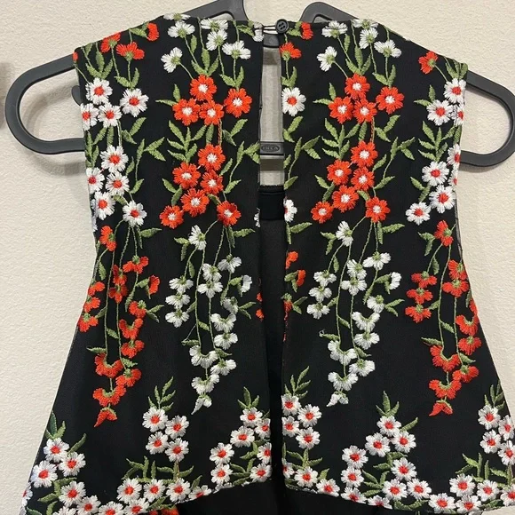 Gianni Bini Black and Red Embroidered Floral Midi Dress Open Back Size 6 - Picture 6 of 10